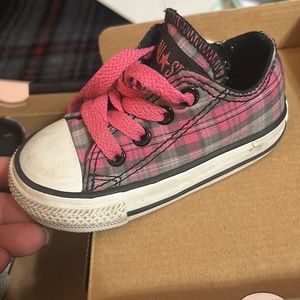 vintage 90s Pink and black converse all star